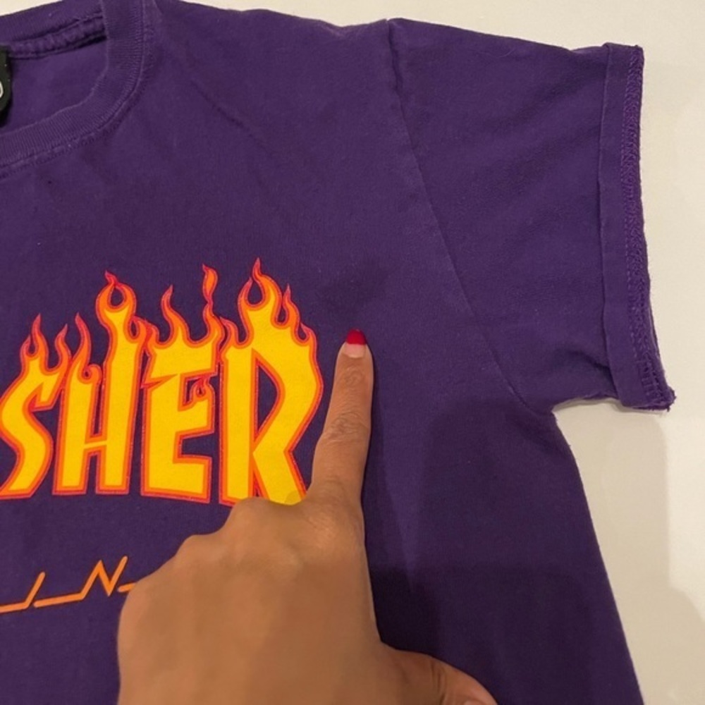 Thrasher Magazine Flame Logo Purple Graphic T-Shirt Mens Small Skateboarding Tee - Picture 4 of 8